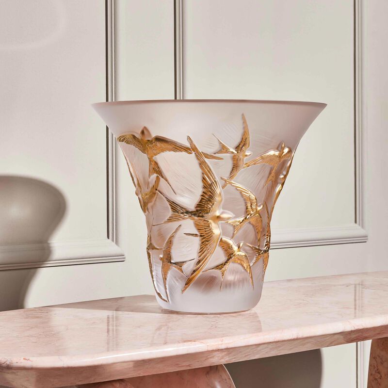 Hirondelles flared vase