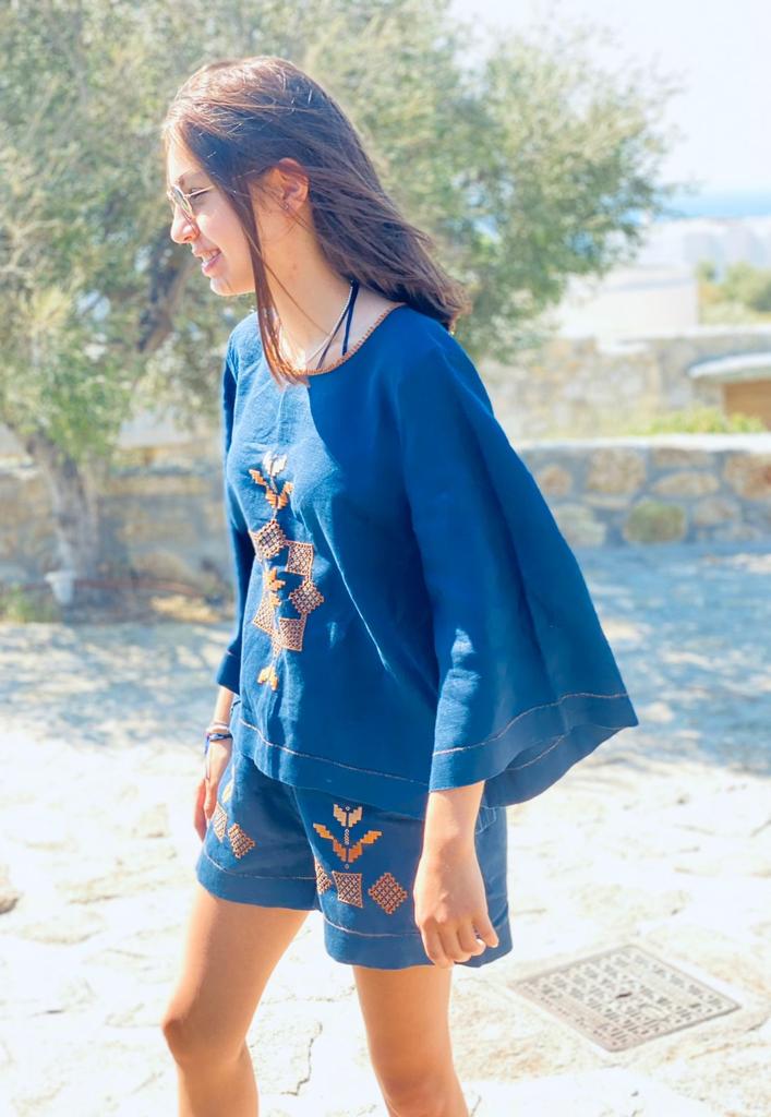 ARAKS SET IN BLUE