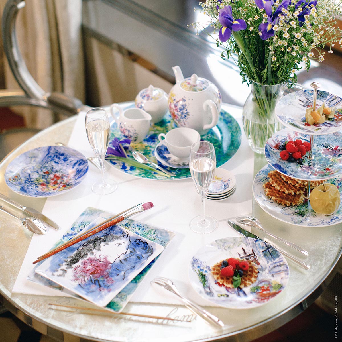 Les Bouquets De Fleurs Creamer