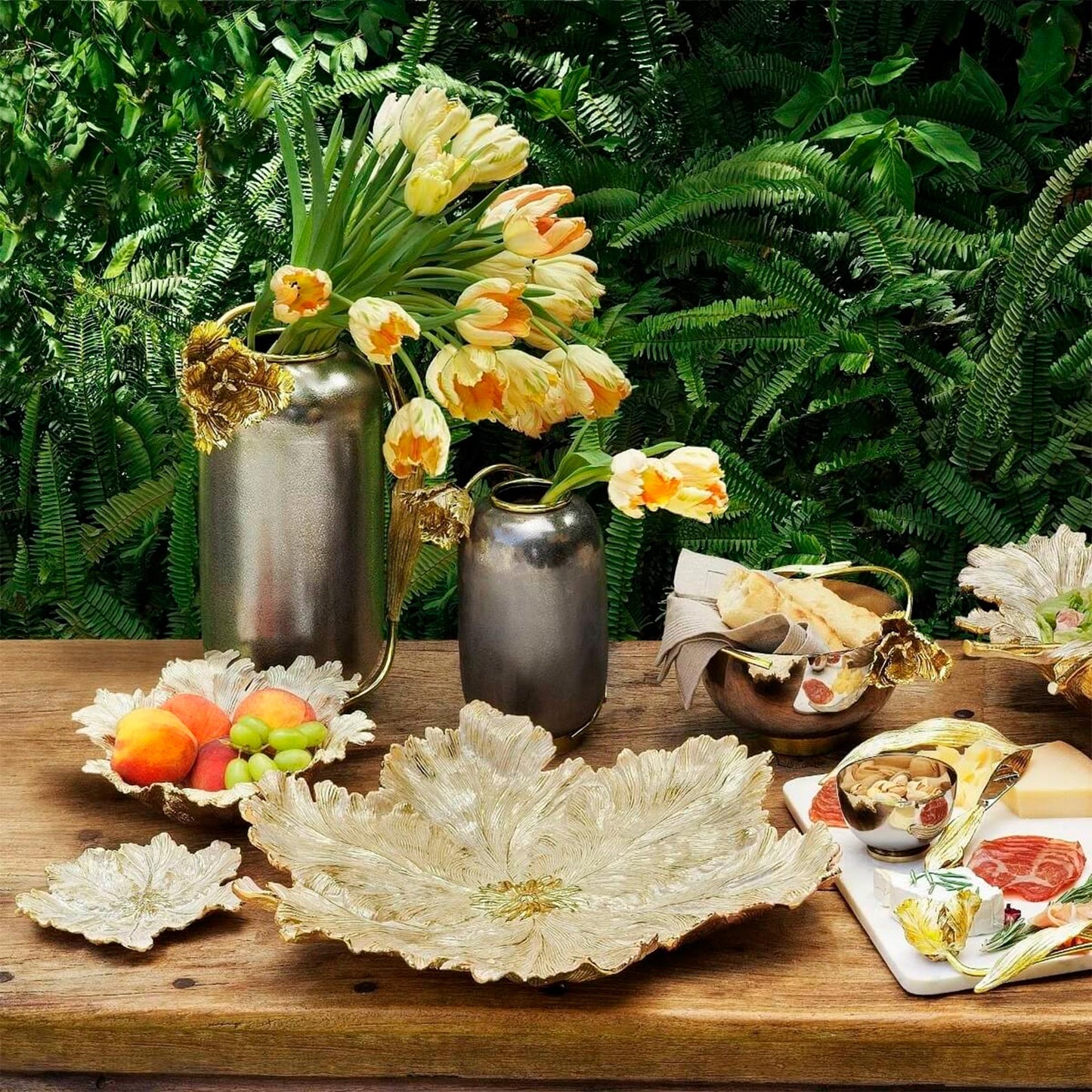 Tulip Cheese Board with Knife