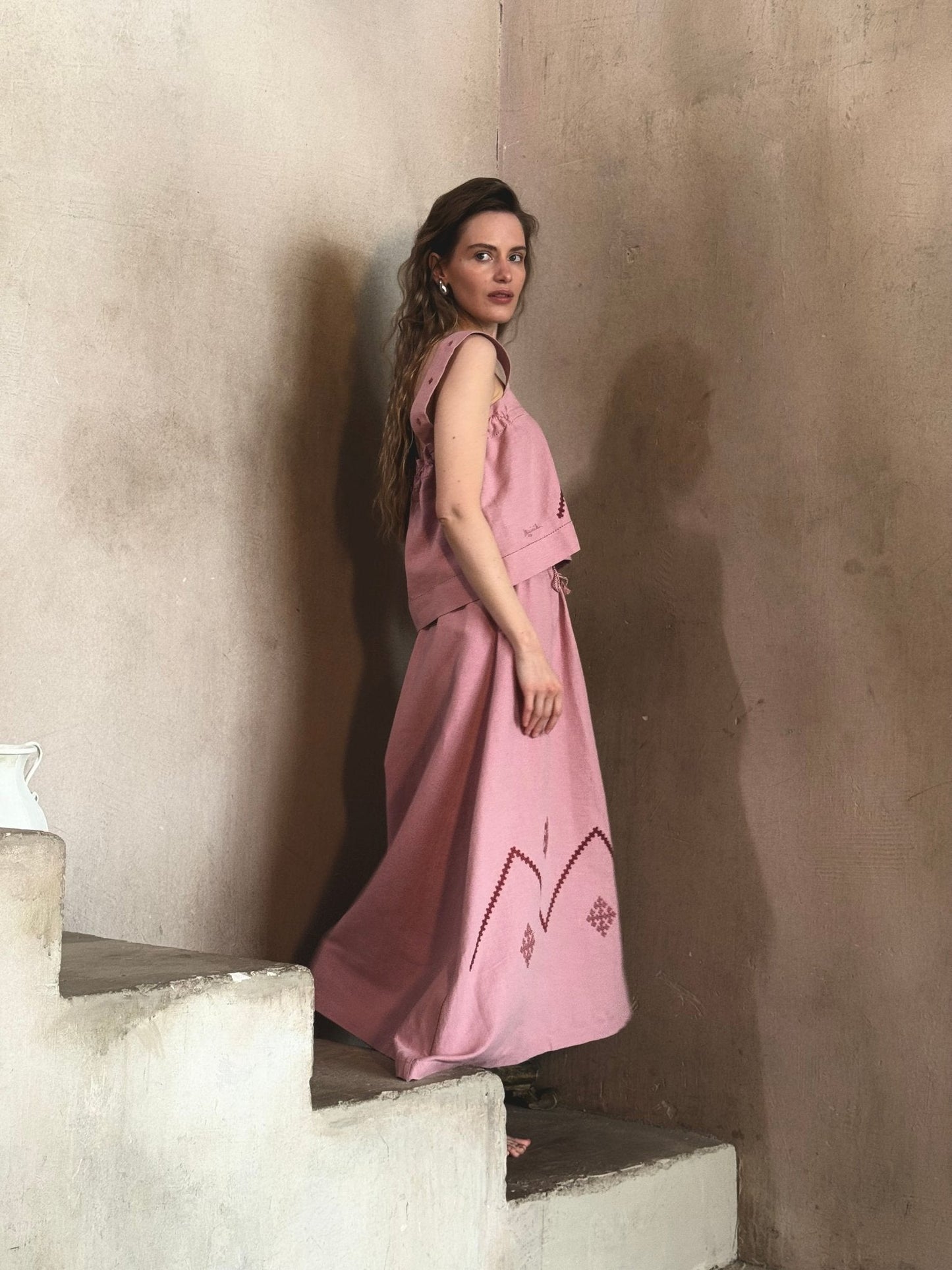 SANAHIN SET IN DUSTY ROSE