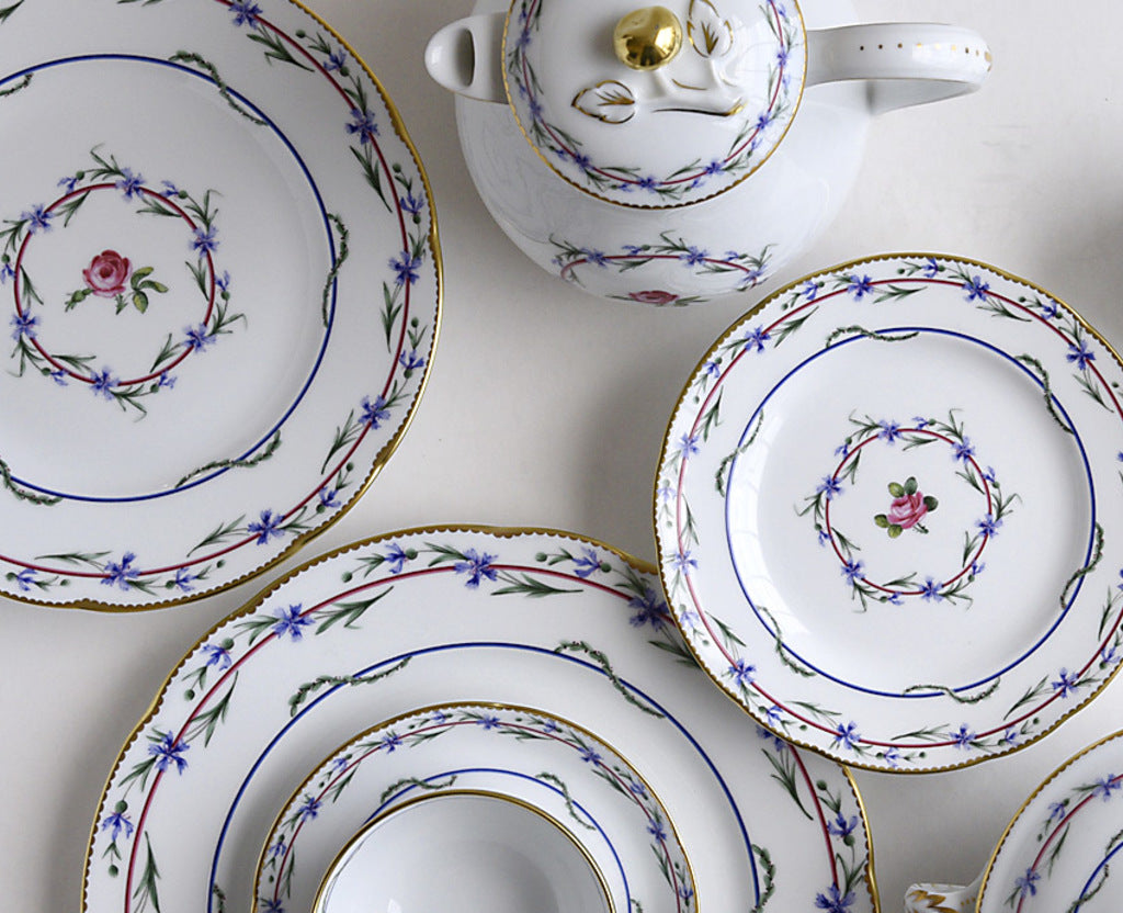 Le Gobelet Du Roy Tea Cup And Saucer,