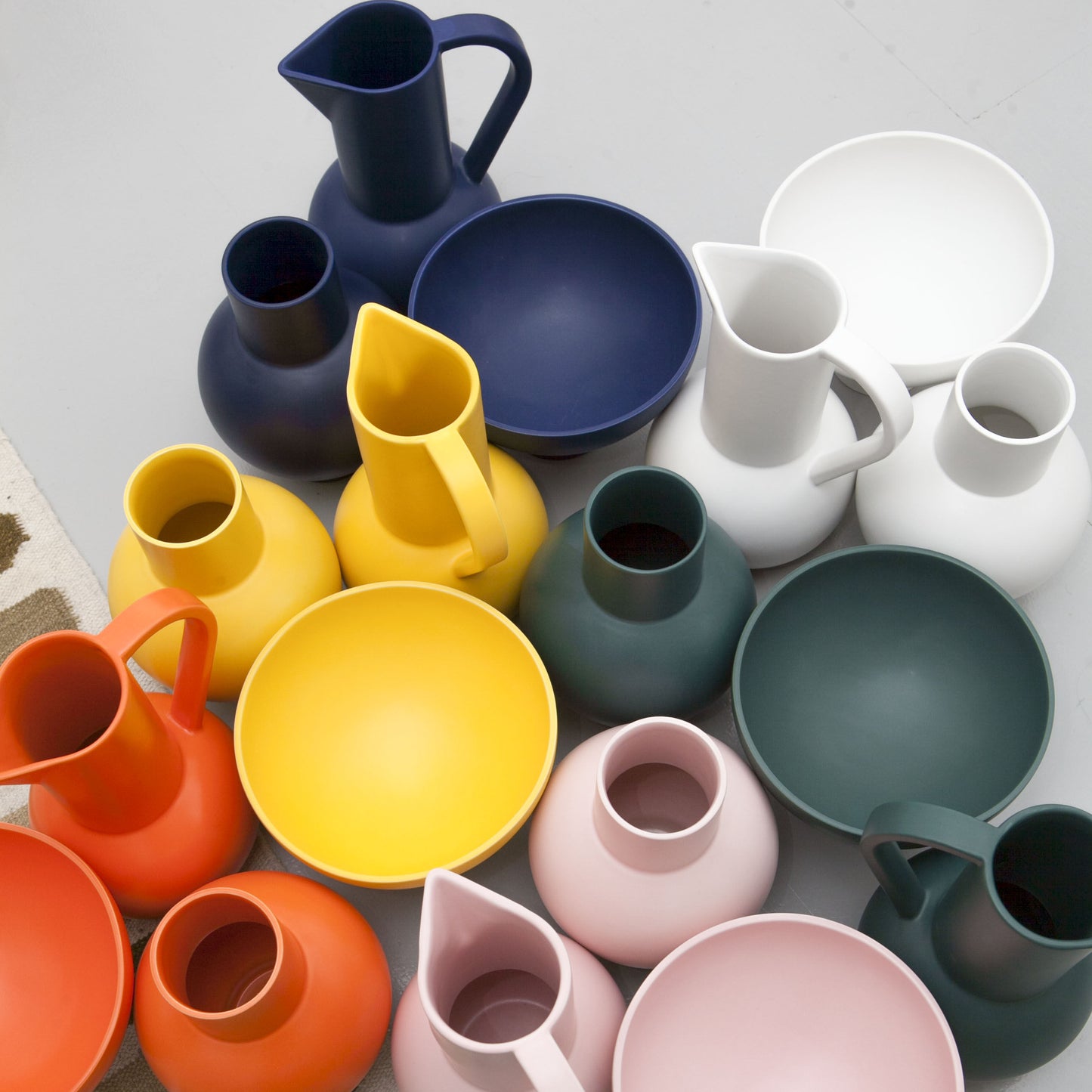 StrØm medium Jug Strong coral