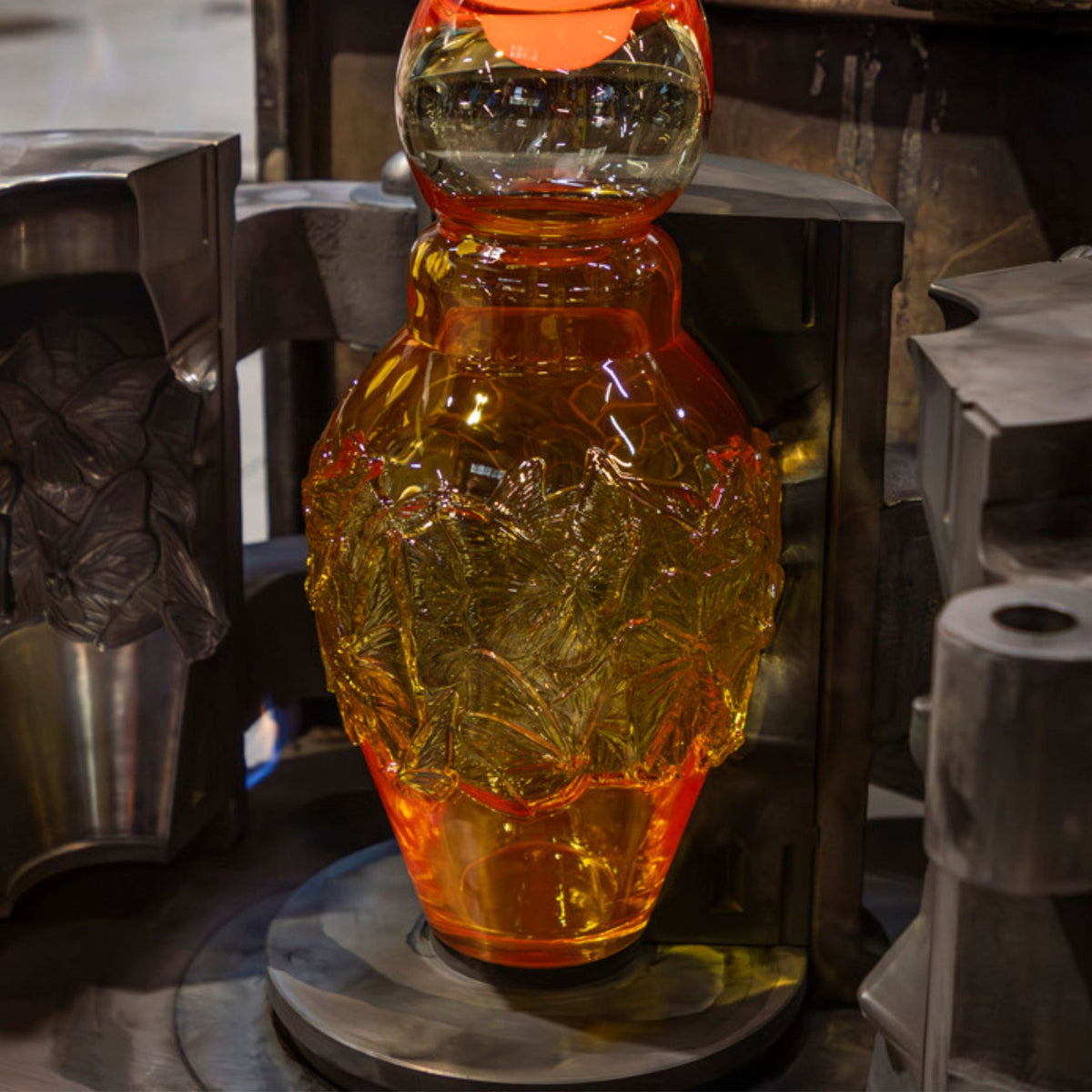 Papillons Vase