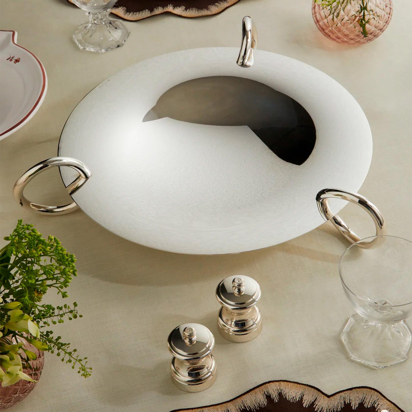 Vertigo silver-plated centerpiece