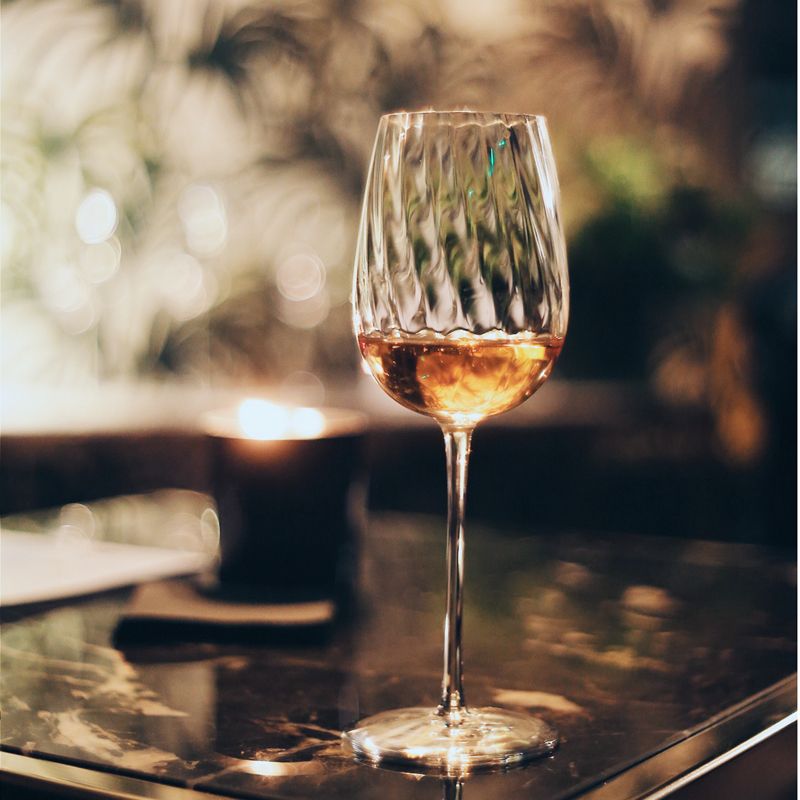 Twist champagne glass