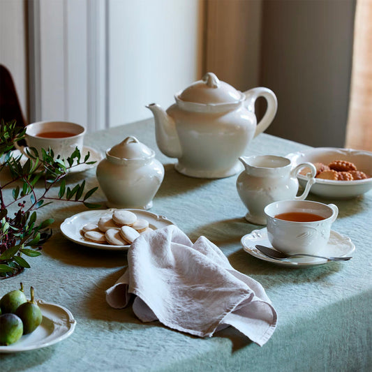 Ռոքեյլ սպիտակ թեյի բաժակների և ափսեների հավաքածու՝ 2 հատ