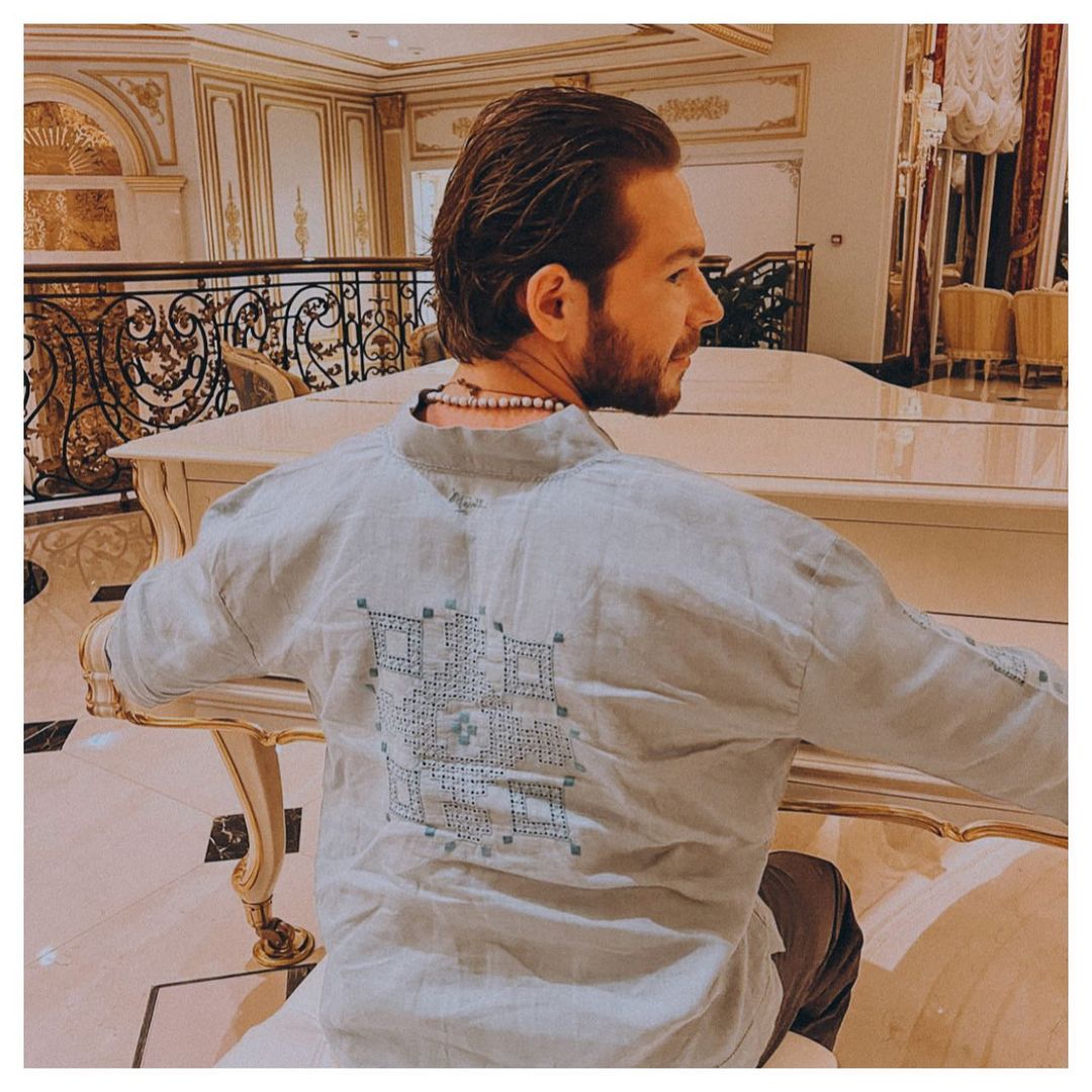 VAN SHIRT UNISEX LIMITED EDITION