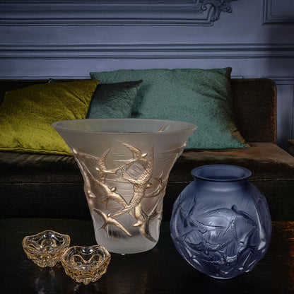 Hirondelles flared vase