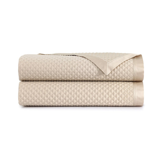 Adagio Ivoire Quilted bedspre