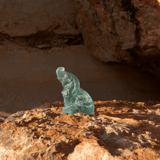 Փղի ձագի քանդակ