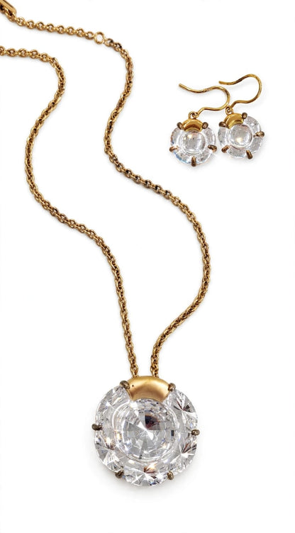 B FLOWER NECKLACE