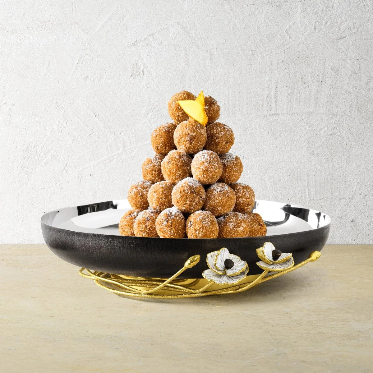 Anemone Footed Platter /Medium