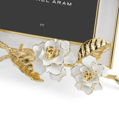 Գարդենիա՝ էմալապատ սպիտակ շրջանակով