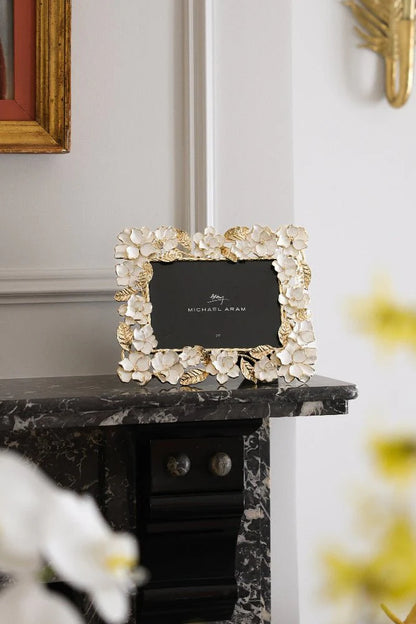 Գարդենիա քանդակված շրջանակ