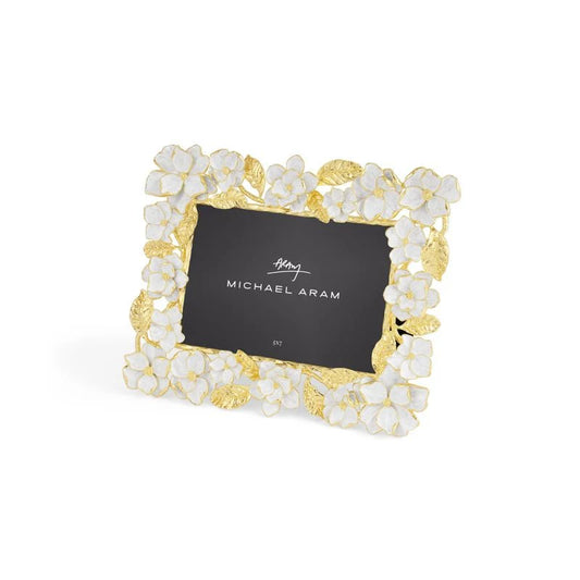 Gardenia Sculpted Frame