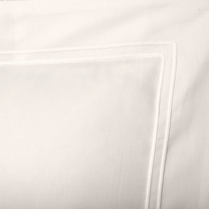 Triomphe Pillowcase Nacre