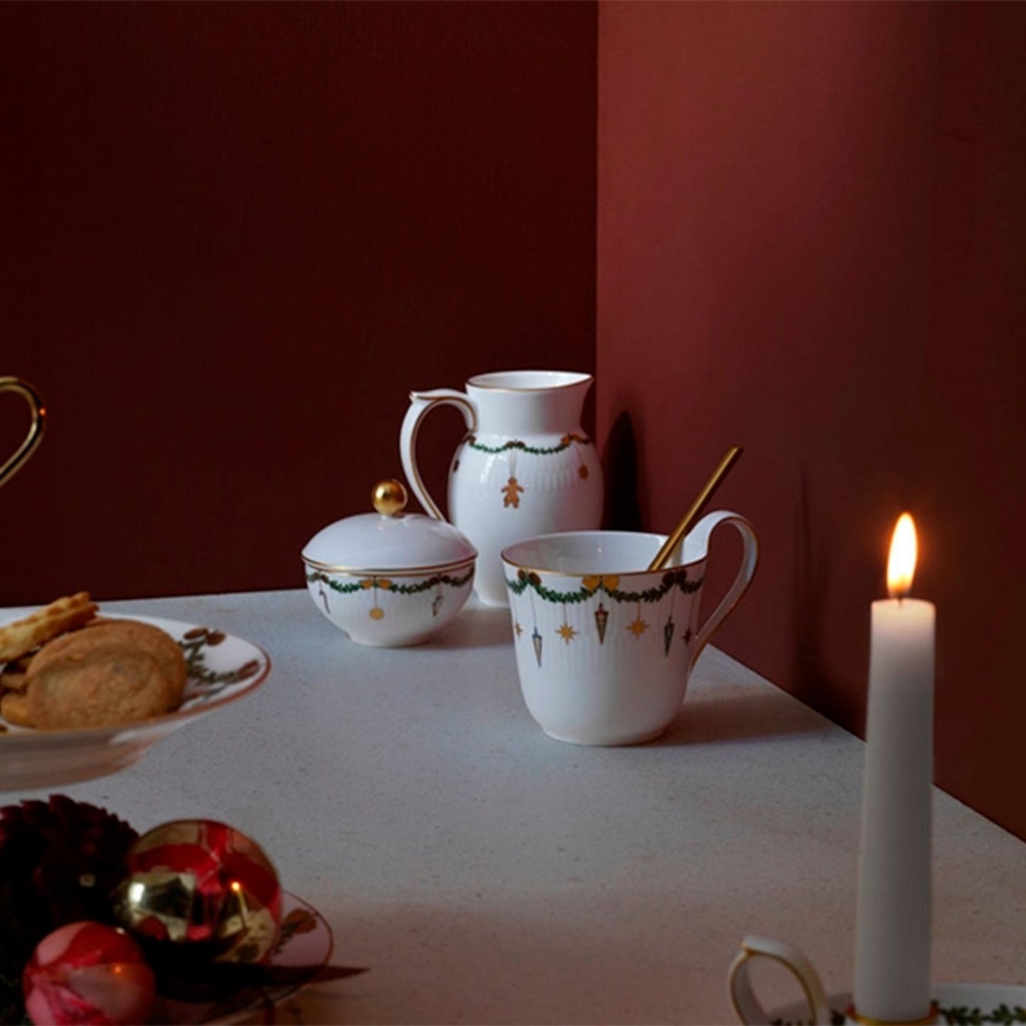 Star Fluted Christmas Jug